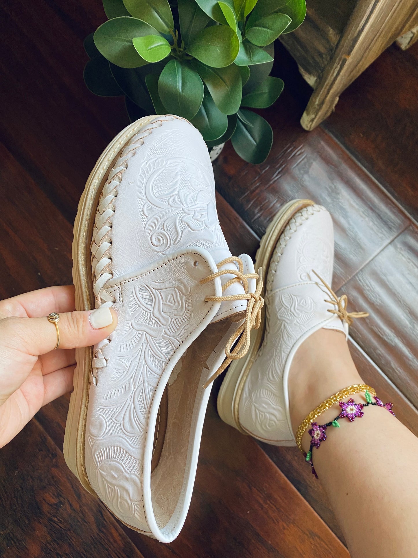Eva Loafer White