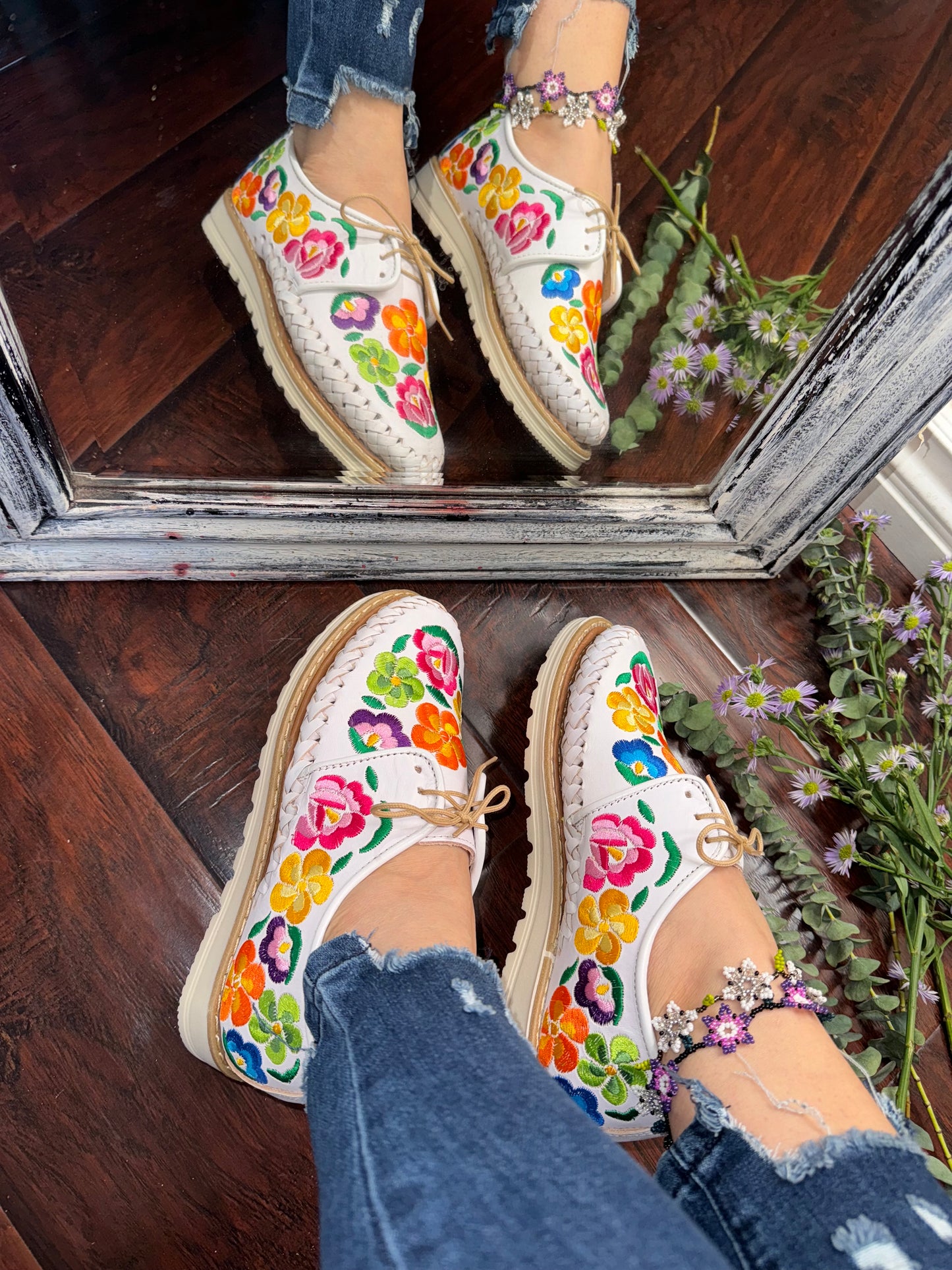 Alexa Loafers White