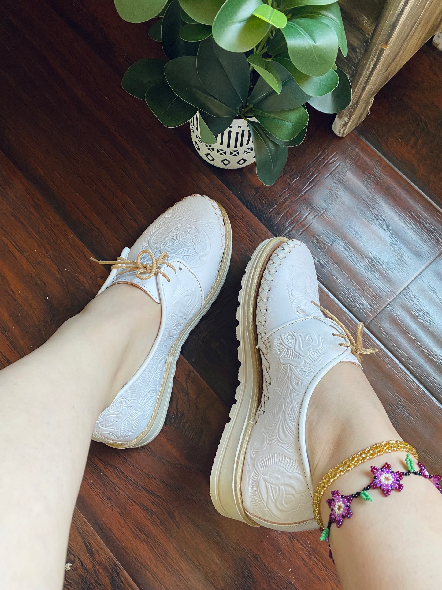 Eva Loafer White