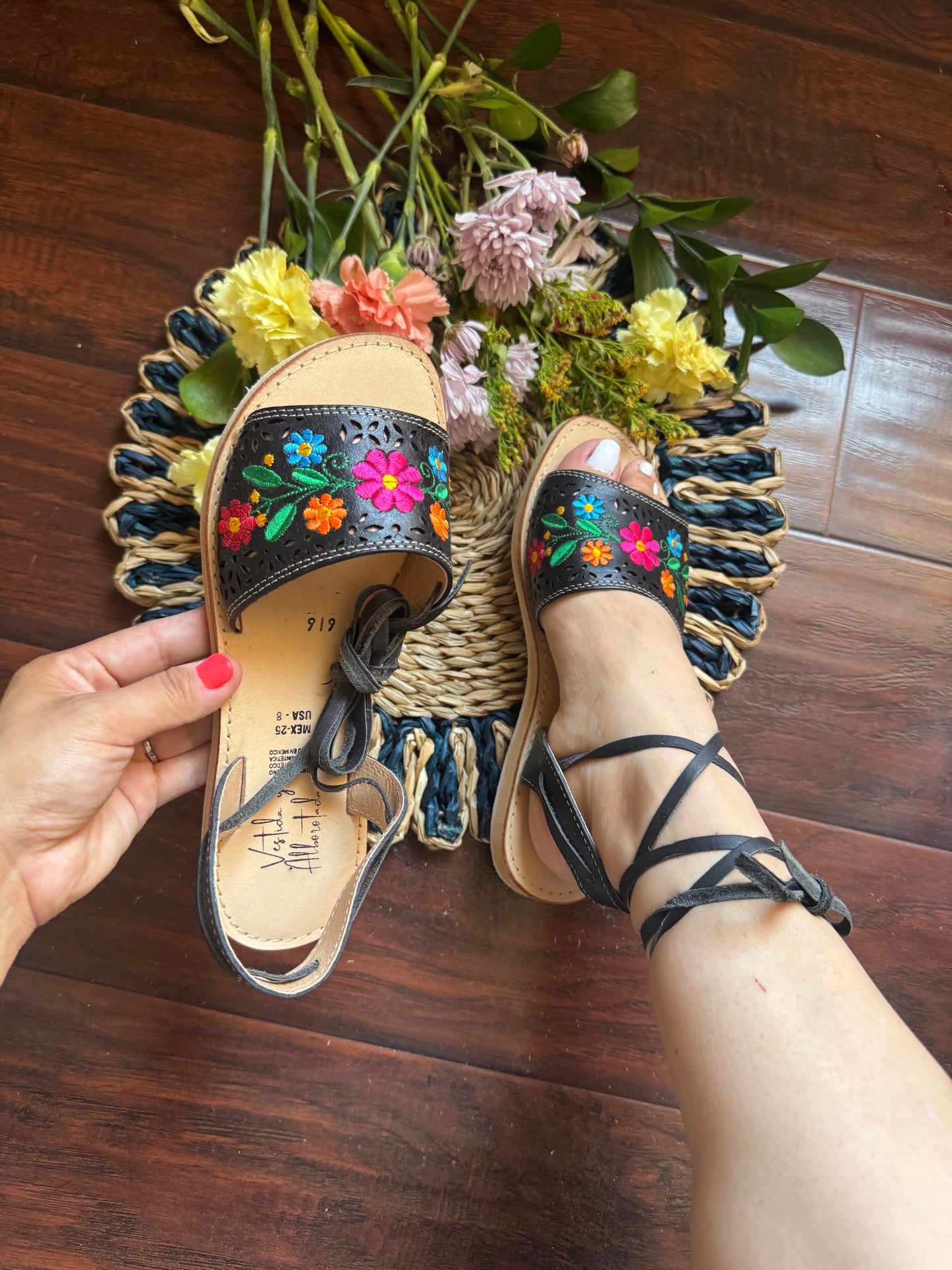 Paola Lace up Black