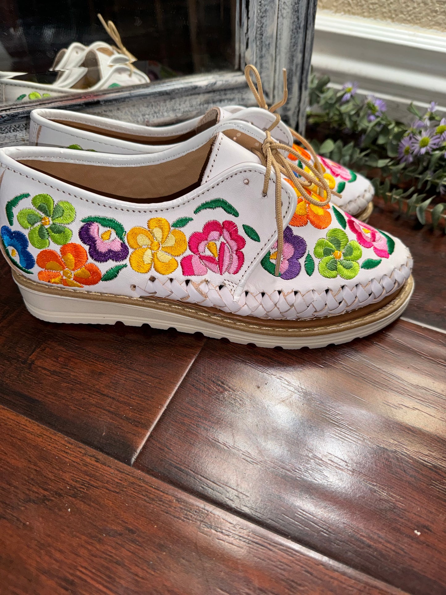 Alexa Loafers White