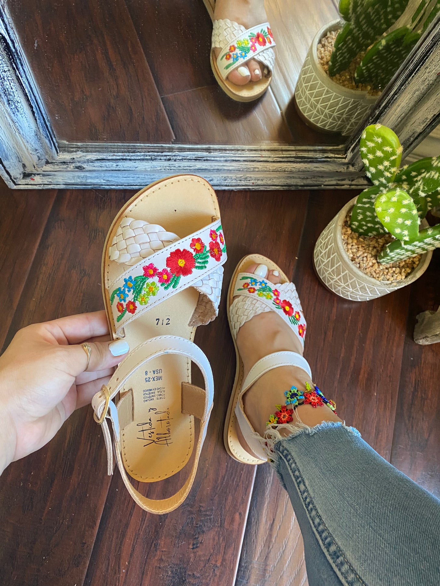 Rosita Buckle White