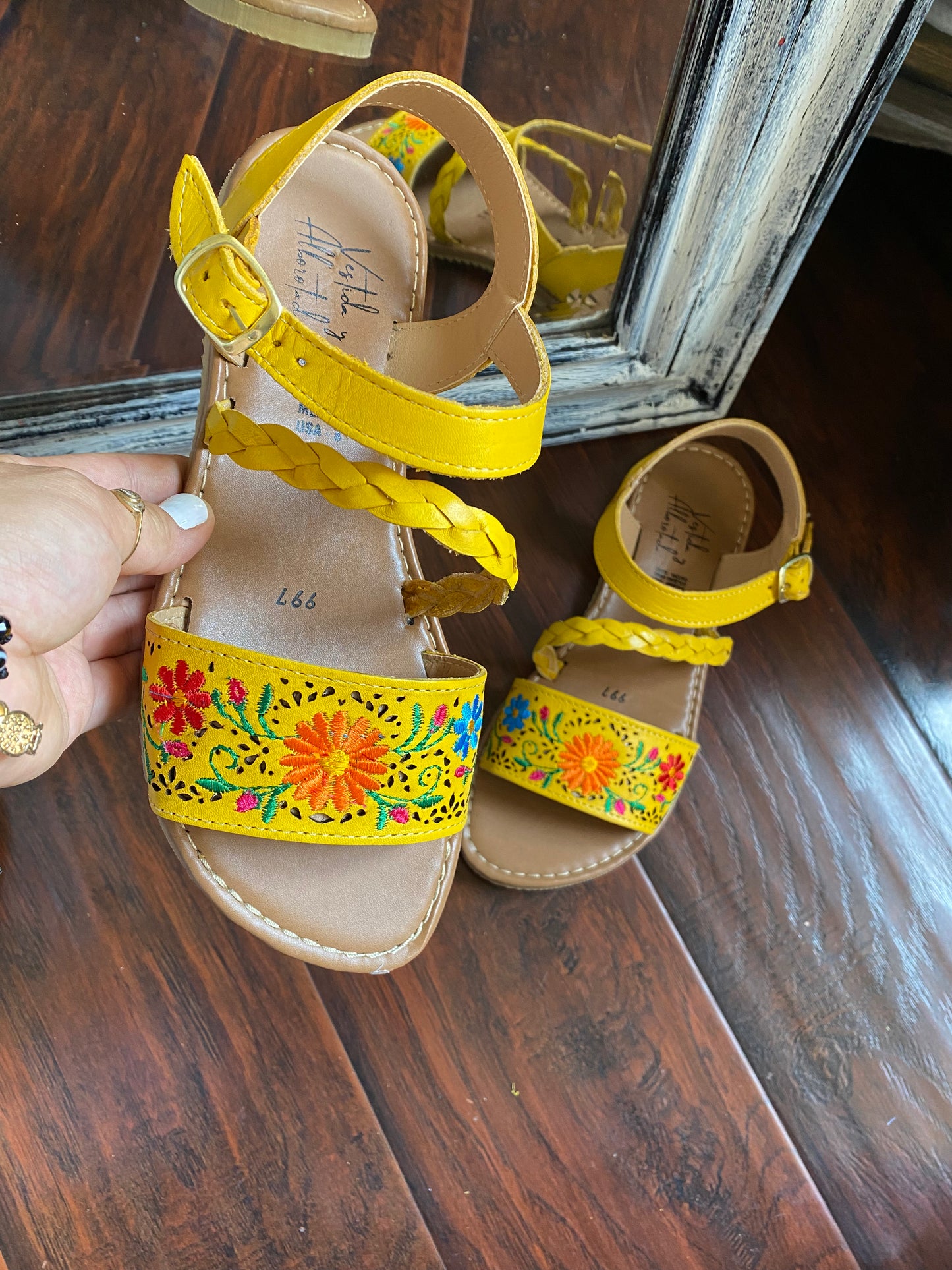 Cristal Mustard