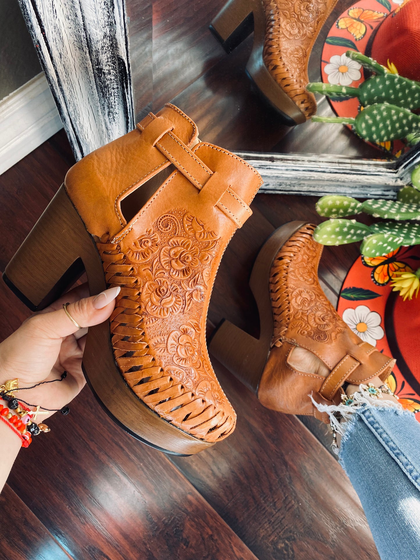 Maya booties Tan