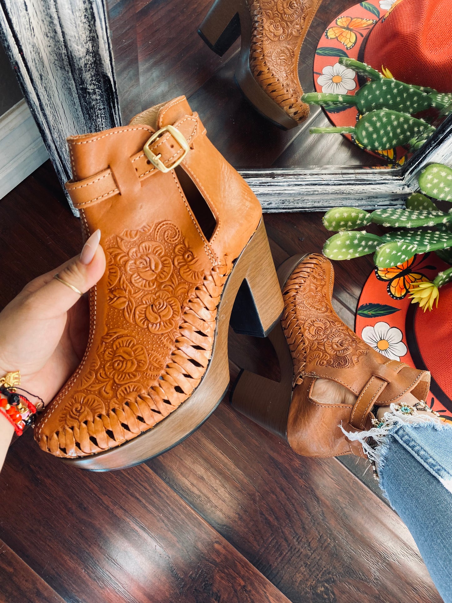Maya booties Tan