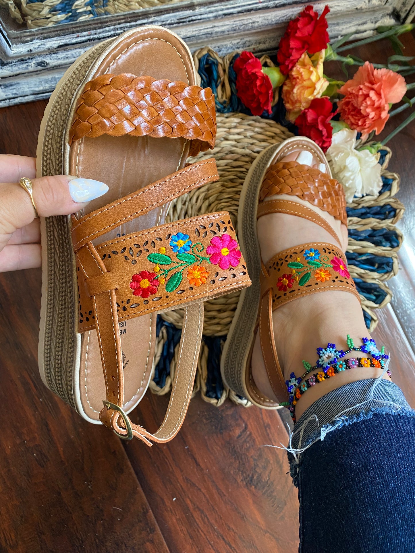 Nayeli Buckle Tan
