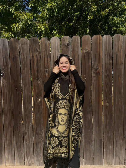 Frida Poncho