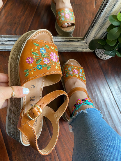 Eiza Buckle Tan