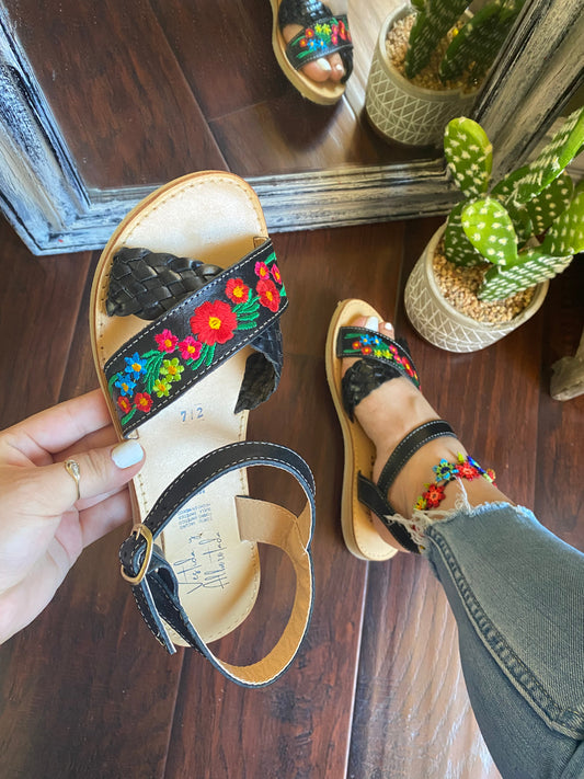 Rosita Buckle Black