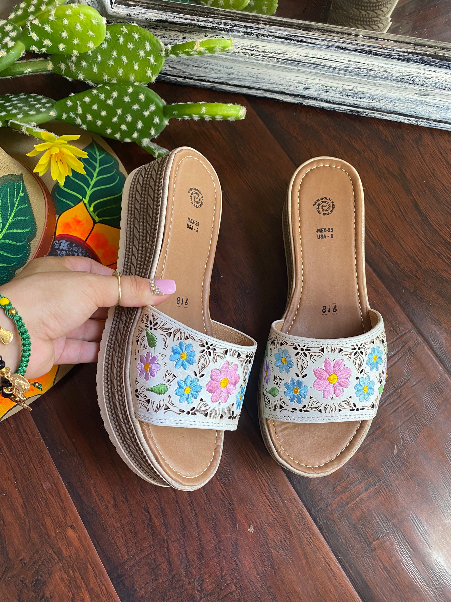Itatis Sandal white