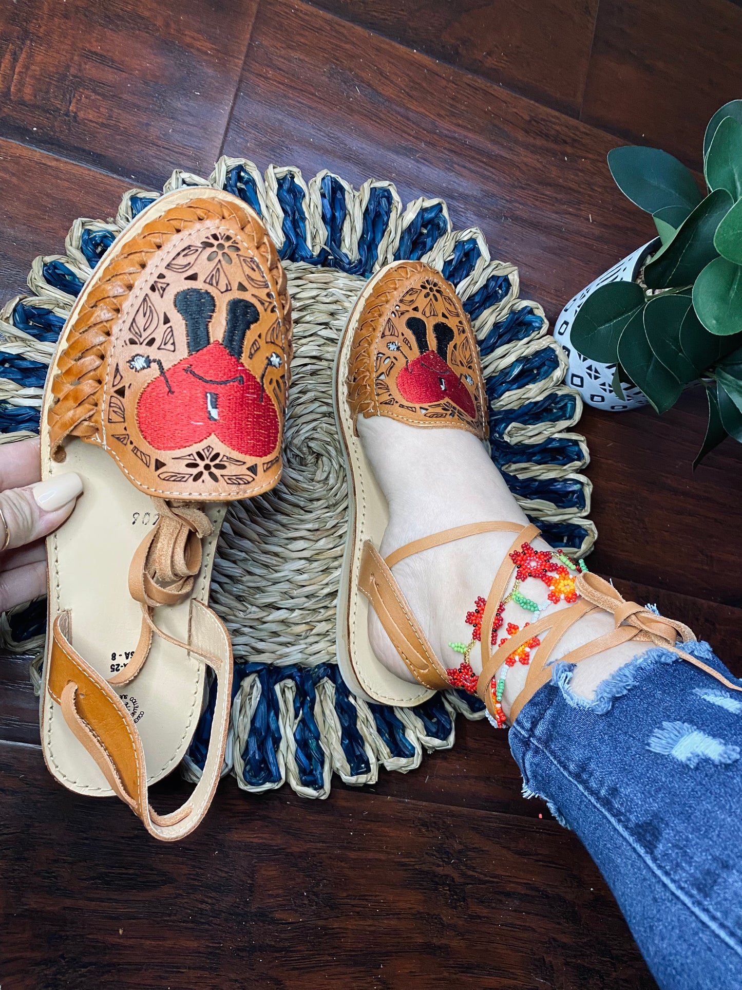 Corazon Lace up